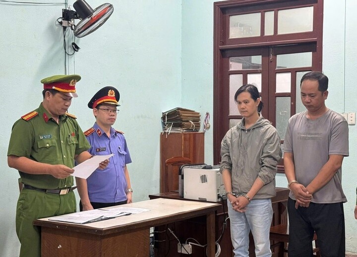 hanh hung tai xe,  xe cong nghe anh 1