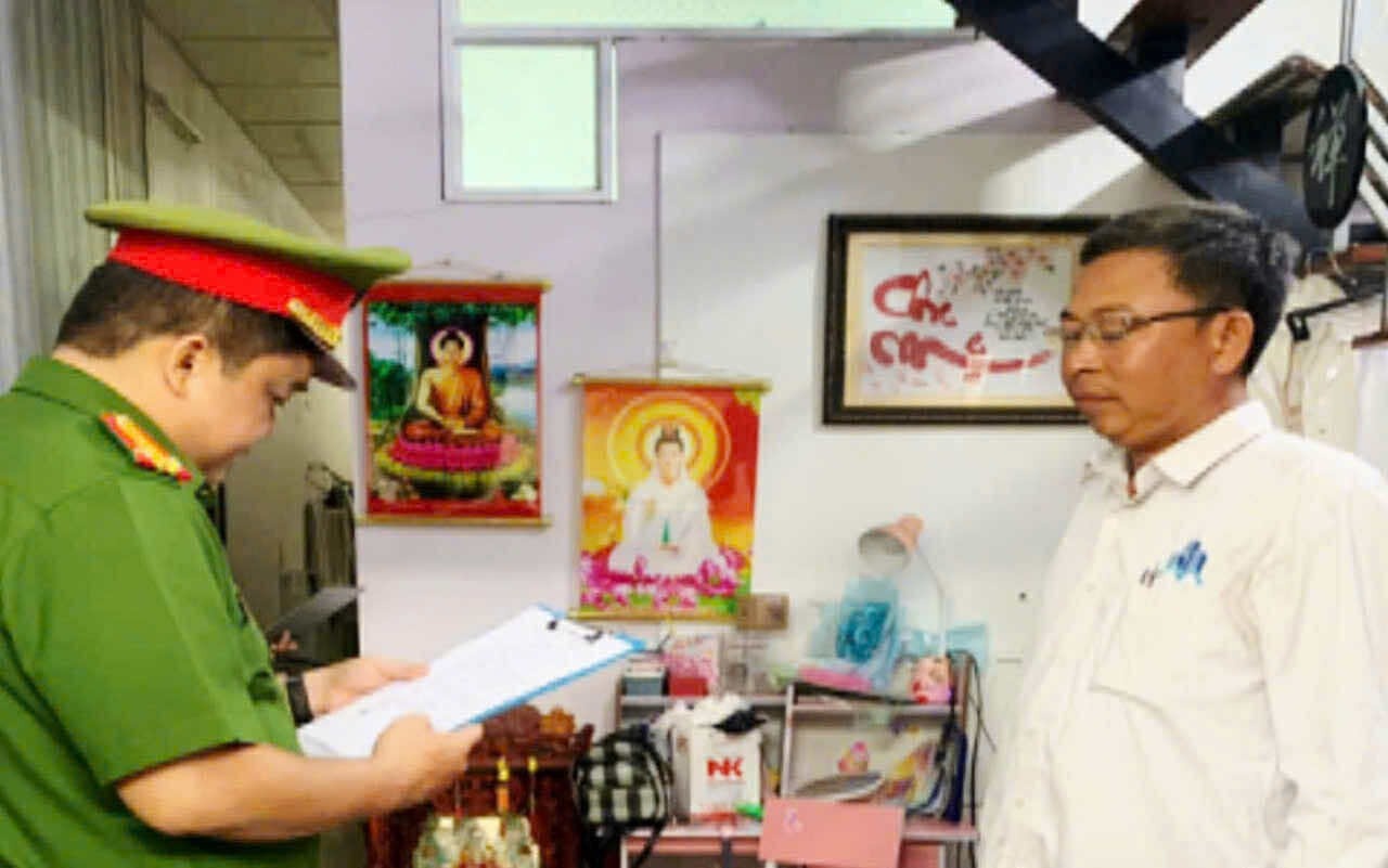 lua dao,  gan 3 ty anh 1