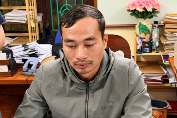 Tam giam doi tuong dieu khien oto dam bo vo cu tu vong o Phu Tho hinh anh