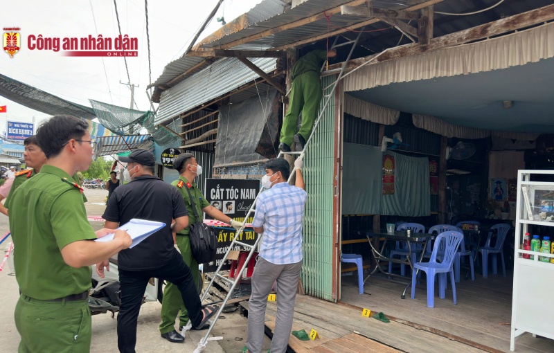 Nghi can sat hai,  2 me con anh 4