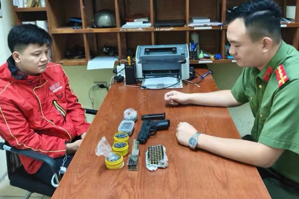 Quan ly cong ty chuyen phat nhanh tang tru 'hang nong' hinh anh