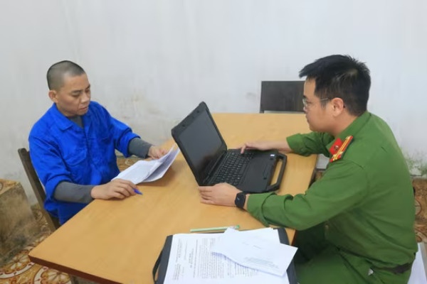 Bat nhom doi tuong loi keo nhieu nguoi dau tu tien ao AGOLD hinh anh