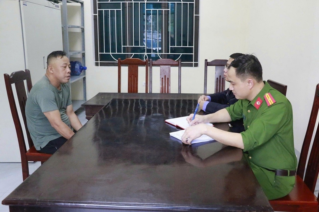 Gia dinh co tang,  To chuc danh bac anh 2