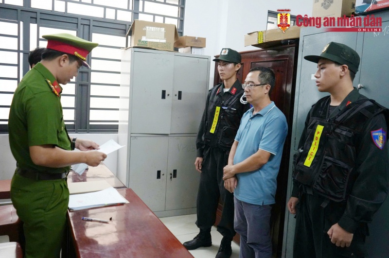 ngan hang OceanBank,  can bo OceanBank,  Giam doc OceanBank,  Chi nhanh OceanBank,  Chu tich OceanBank,  Ke toan OceanBank,  luong thuc Hau Giang anh 1