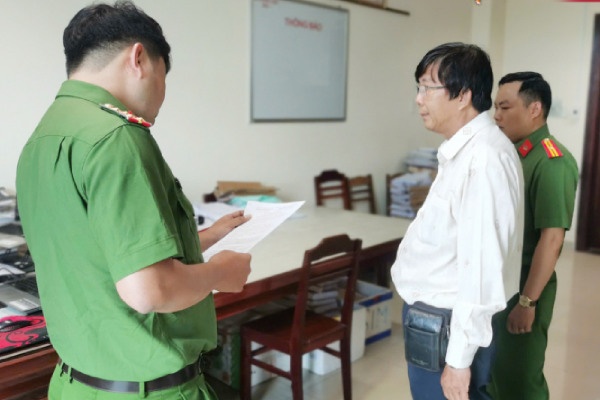 Bat tam giam giam doc cong ty o Can Tho lua dao tren 10 ty dong hinh anh