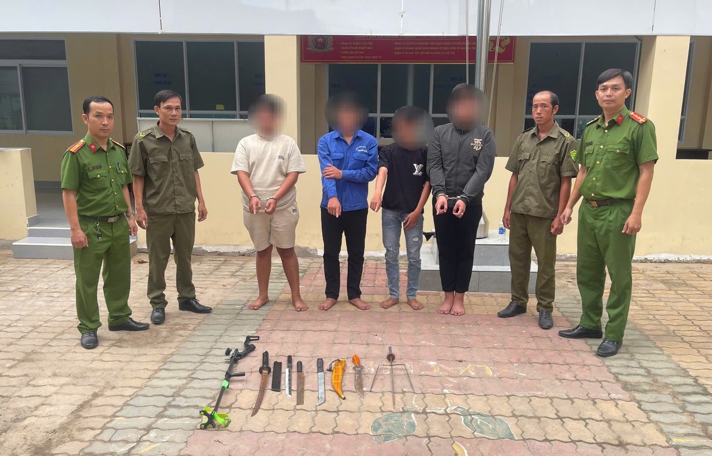 Nhom 'giang ho nhi' mang dao, ma tau di giai quyet mau thuan o TP.HCM hinh anh