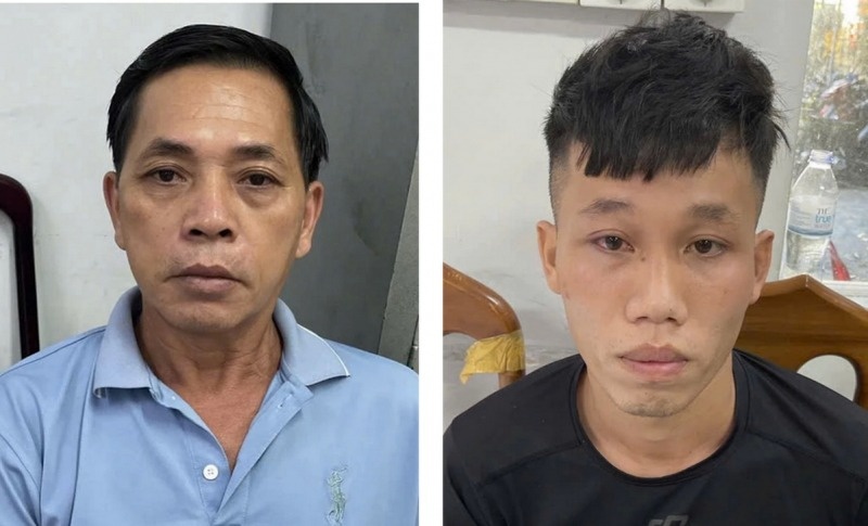 'An bay' dien thoai cua nguoi nuoc ngoai roi dan canh doi phi tim lai hinh anh