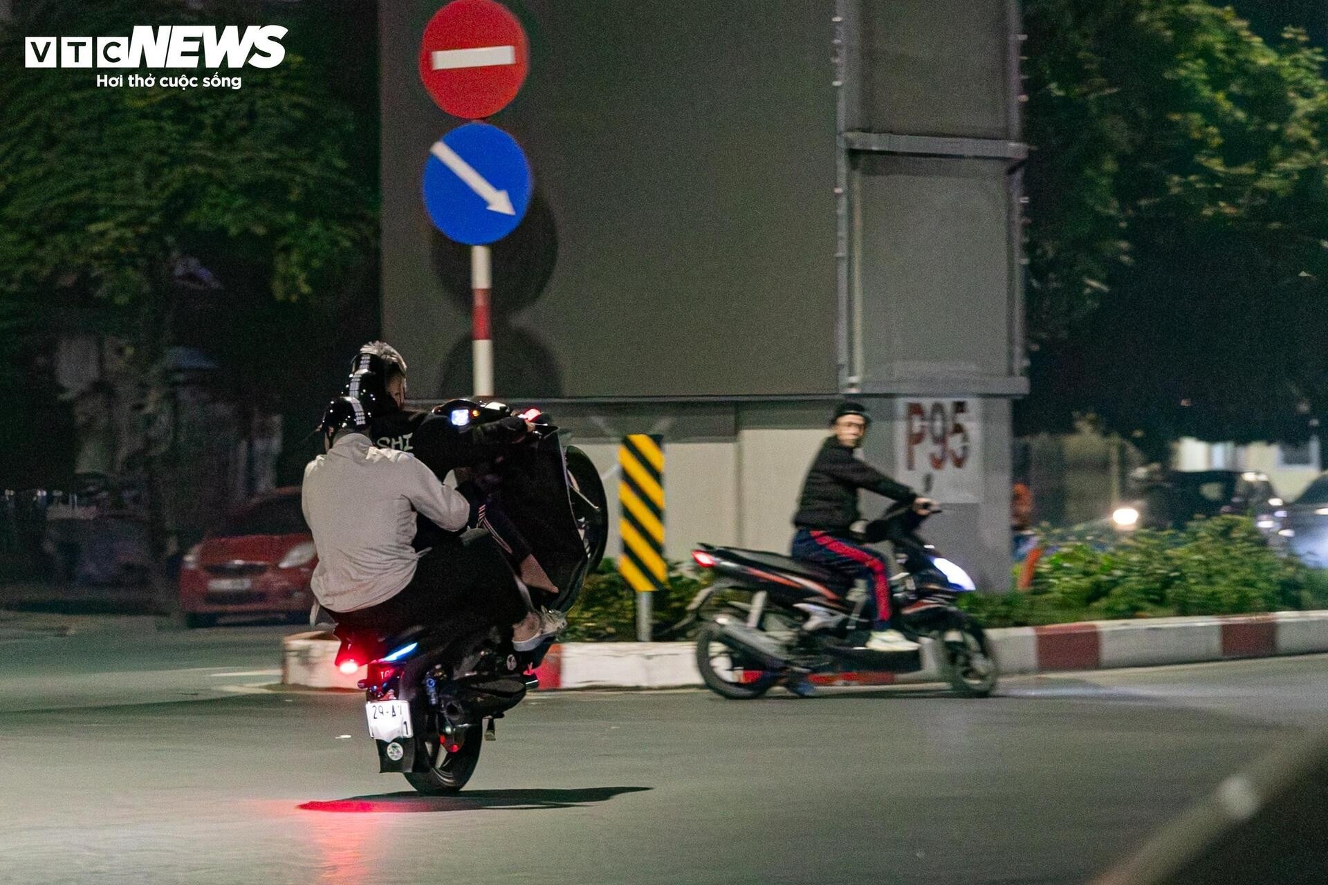 Quái xế ảnh 9 Quai xe anh 9