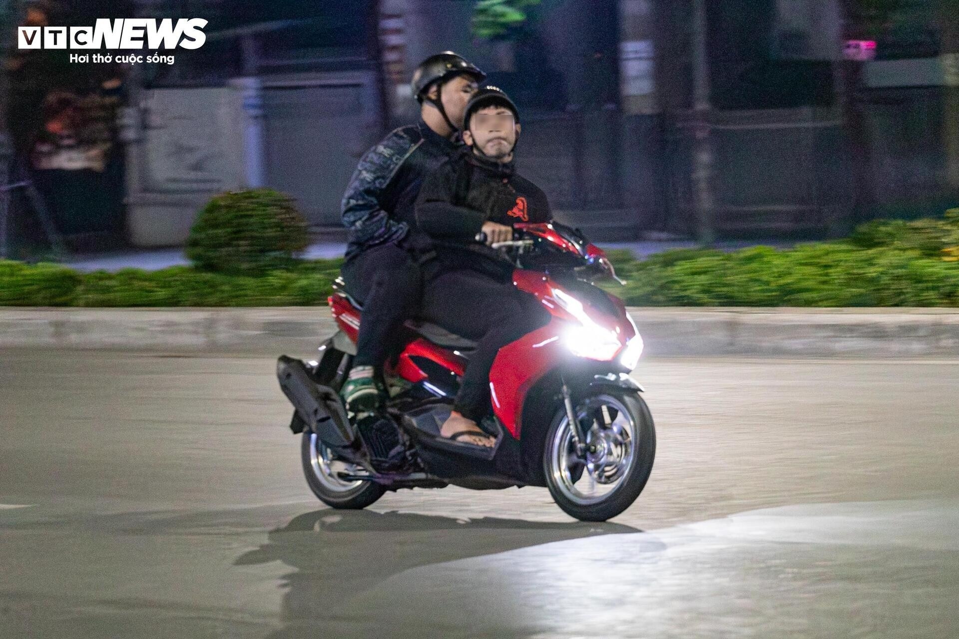 Quái xế ảnh 7 Quai xe anh 7