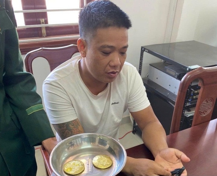 van chuyen vang anh 1