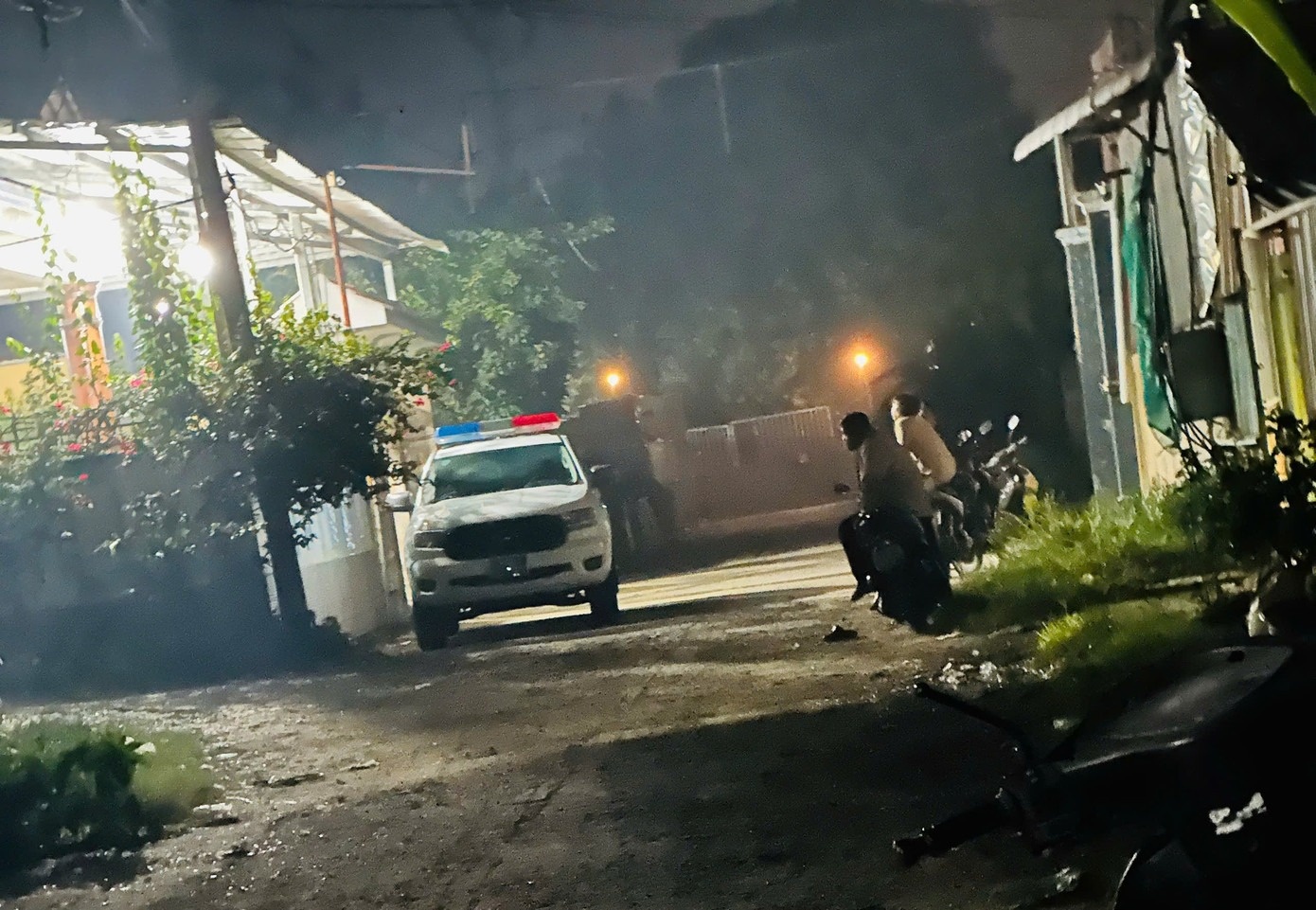 Nghi an nguoi phu nu bi hang xom sat hai cuop vang hinh anh