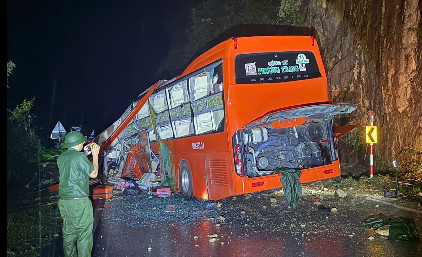 sat lo deo Khanh Le anh 1