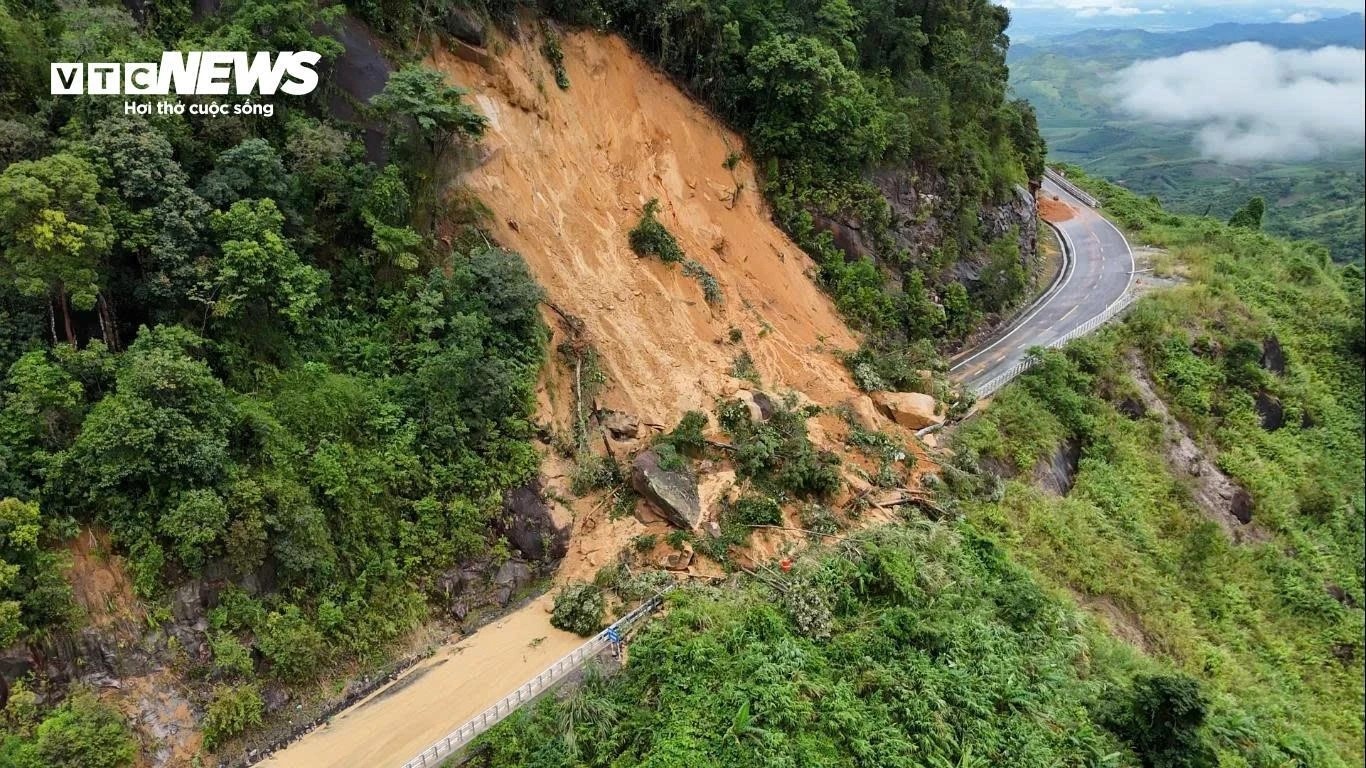 sat lo deo Khanh Le anh 1