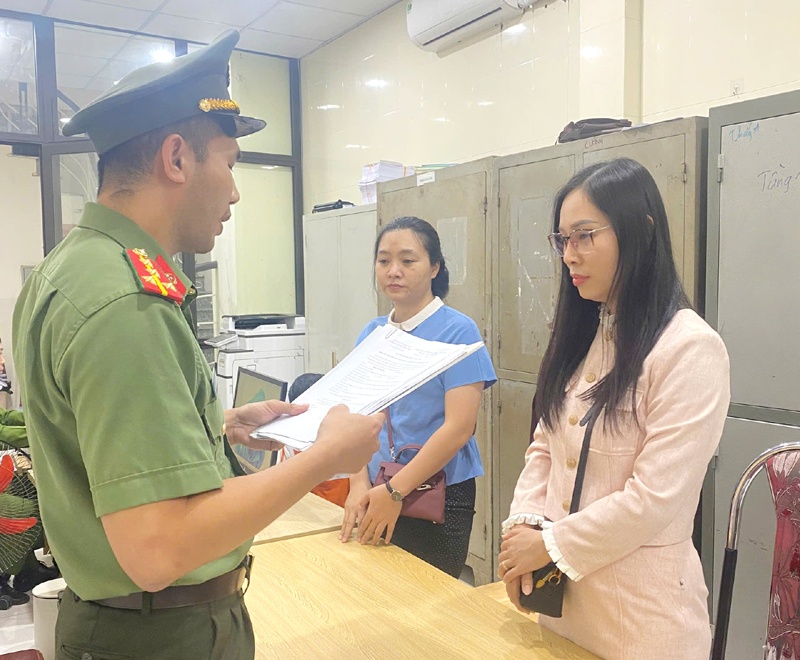 Tron di nuoc ngoai anh 3