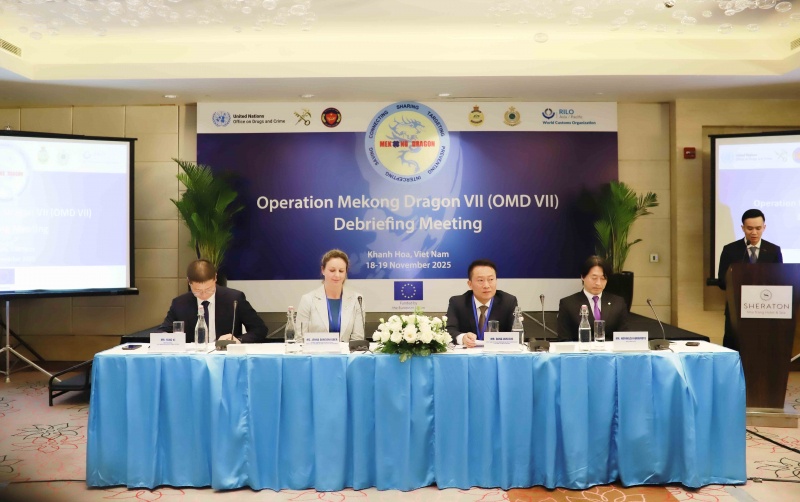 Chien dich Con Rong Me Kong 7 thu giu 11,8 tan ma tuy hinh anh