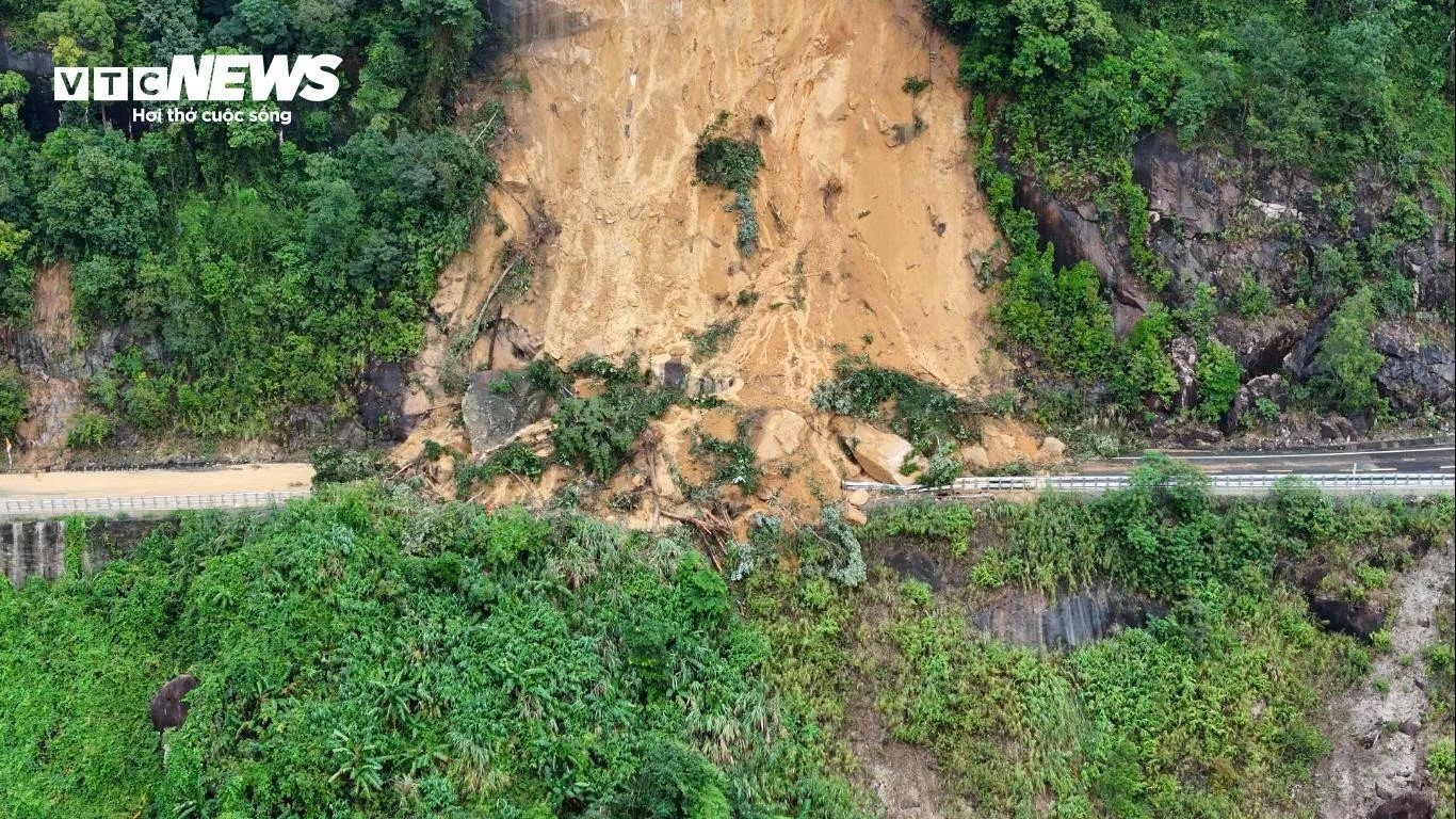 sat lo deo Khanh Le anh 4