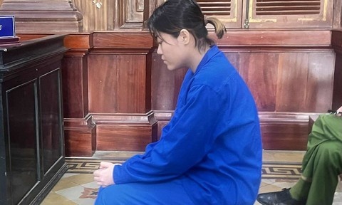 Chu tiem ao cuoi,  Gio chieu doc,  Boong Wedding anh 1