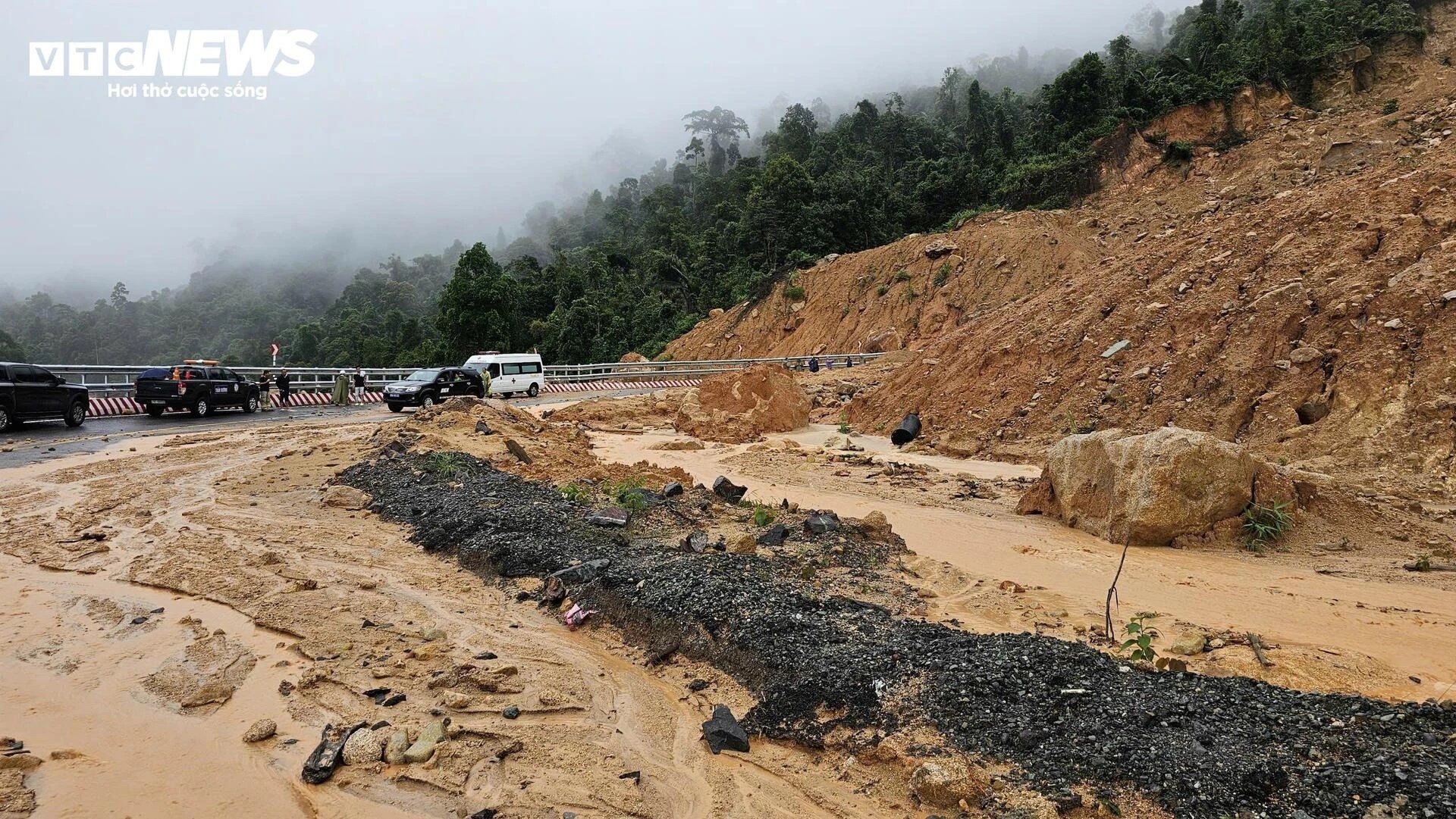 sat lo deo Khanh Le anh 6