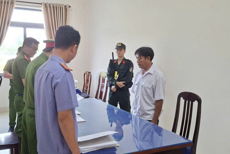 Can bo thu y,  Can Tho anh 1