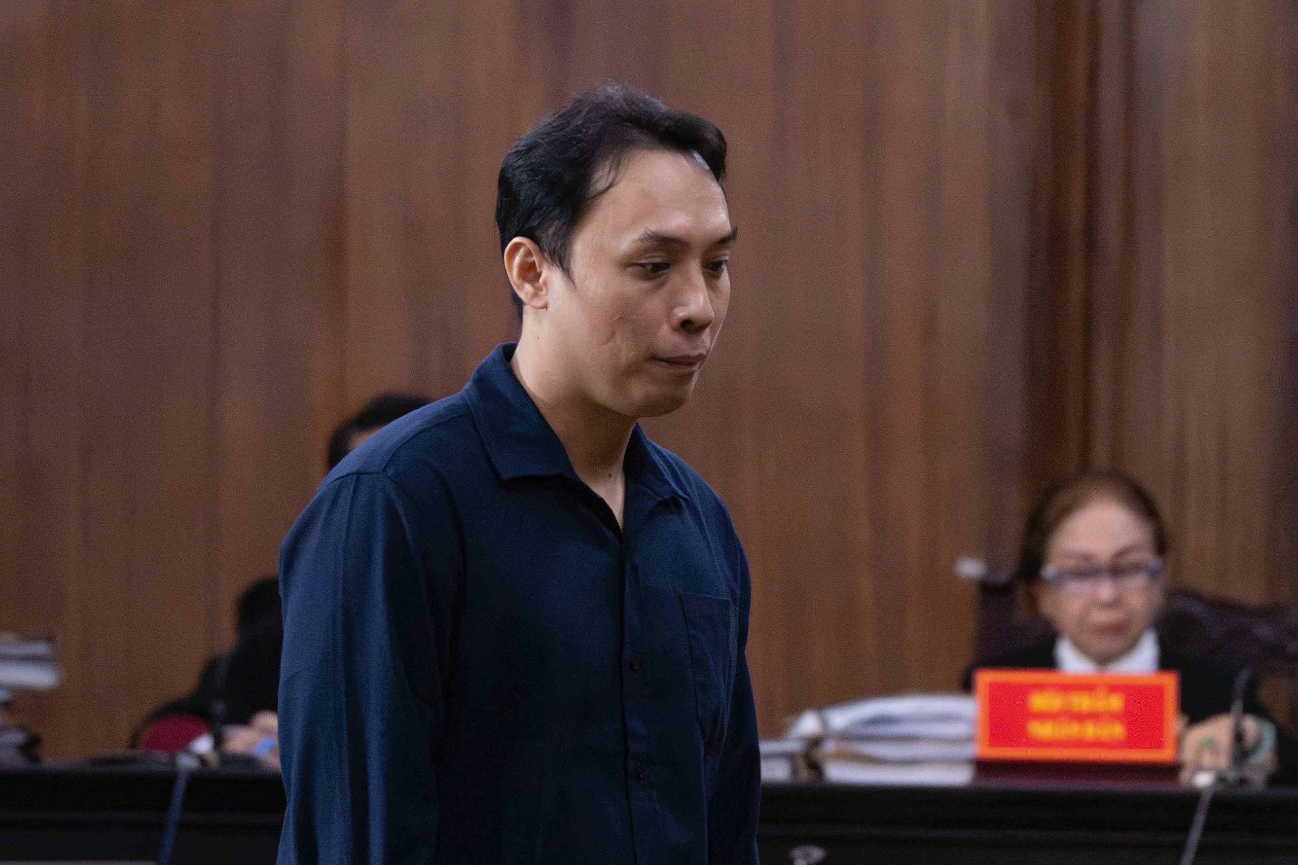 Giam doc Chi Em Rot khai ly do Thuy Tien duoc tang co phan vu keo Kera hinh anh