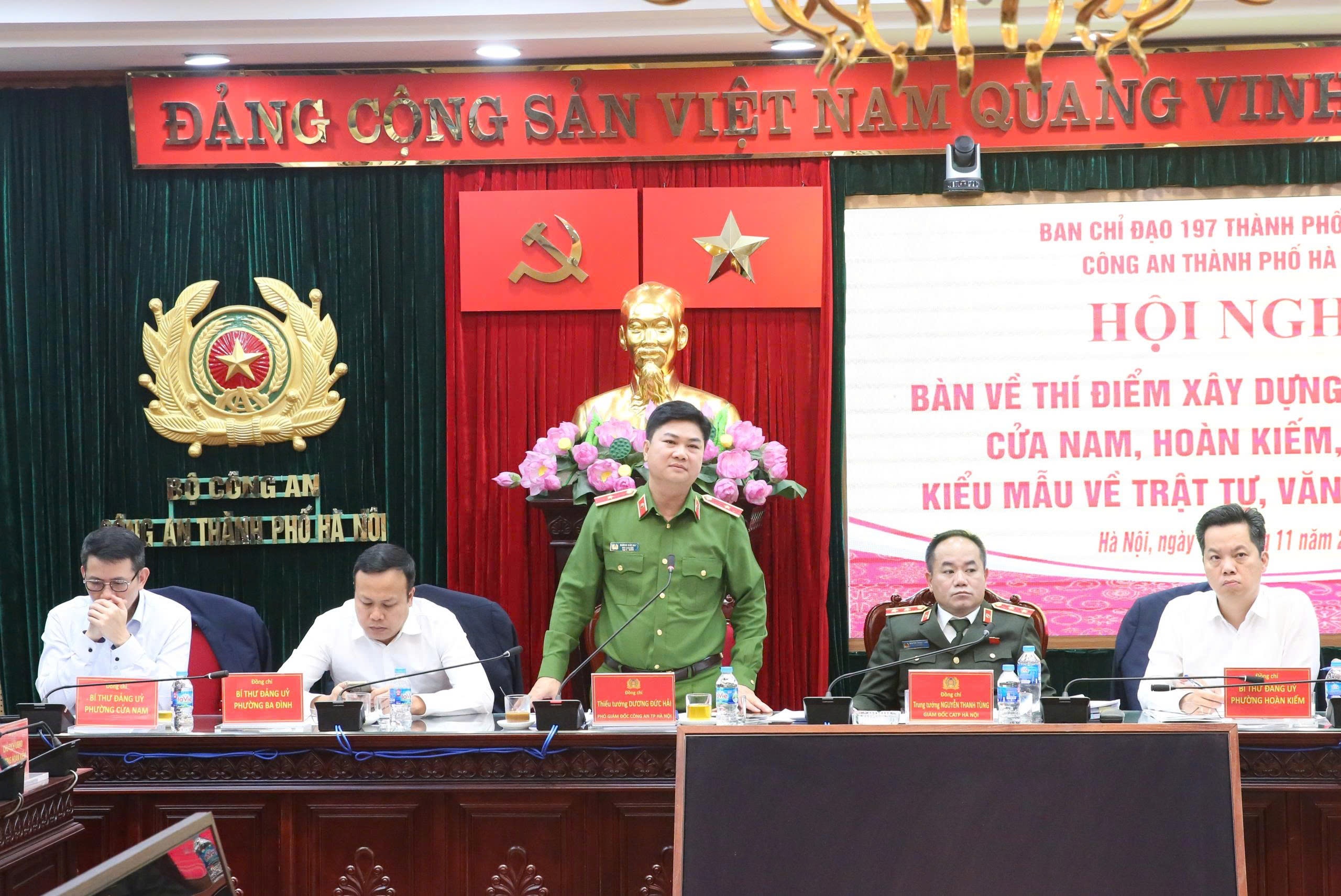 Phuong kieu mau,  Ve ANTT anh 2