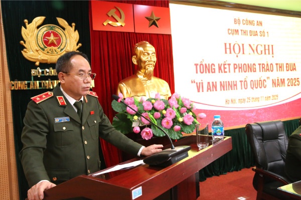 Hoi nghi tong ket 'Vi an ninh To quoc' cua cum thi dua so 1 Bo Cong an hinh anh