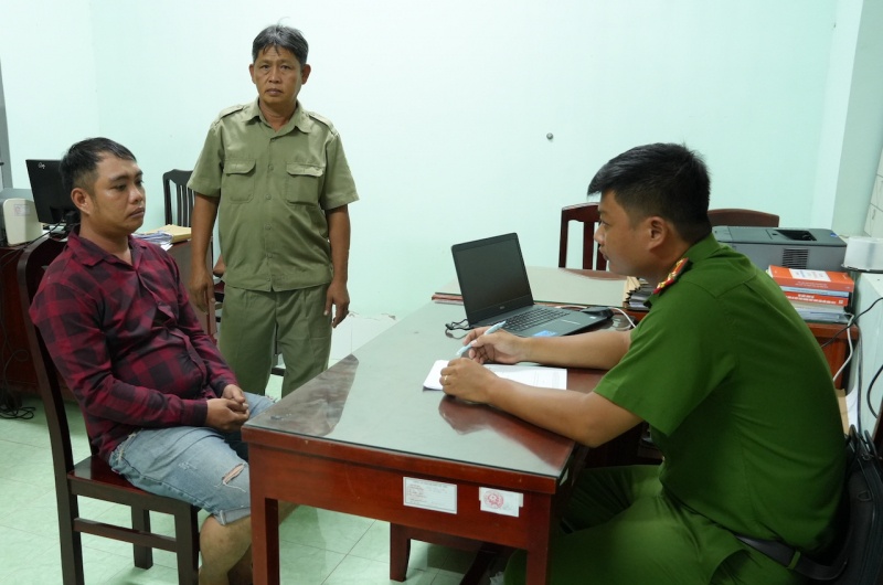 Chem tinh dich anh 1