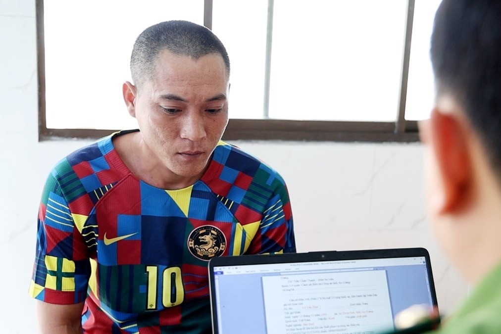 Khoi to doi tuong,  bac dau tu vong anh 1