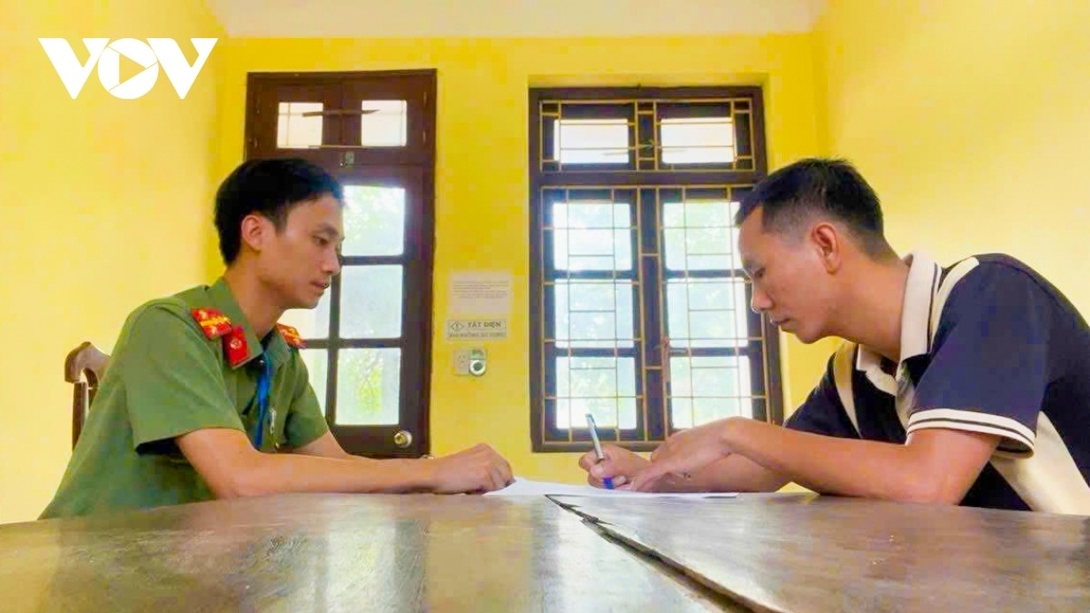 Tim nguoi bi hai anh 1