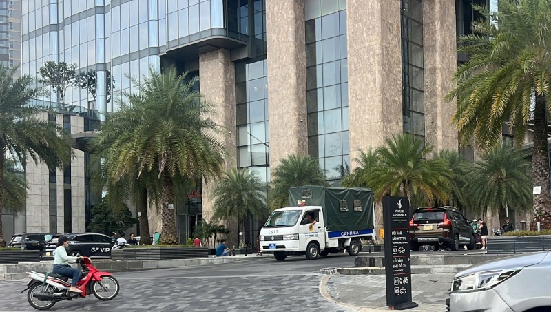 Phat hien thi the giau trong tui o toa nha cao tang tai TP.HCM hinh anh