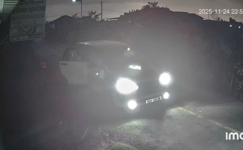 Trom cho bang oto gay nao loan vung que hinh anh