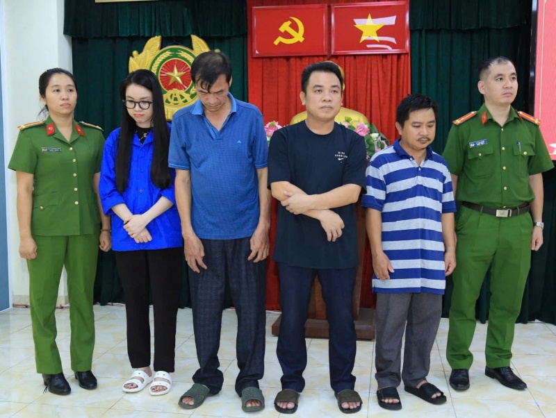 Triet pha,  duong day mua ban,  hoa don GTGT khong anh 2