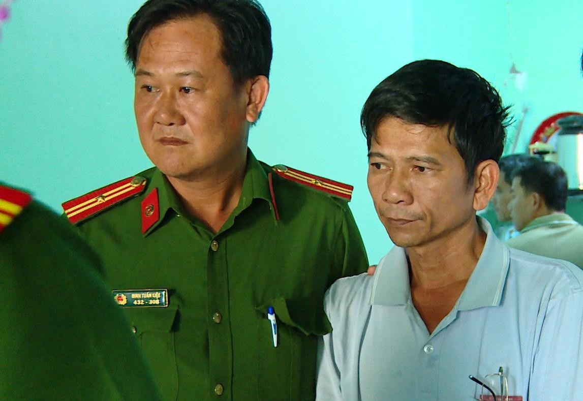 Bat coc chu no that bai, 6 doi tuong cuop tai san hinh anh