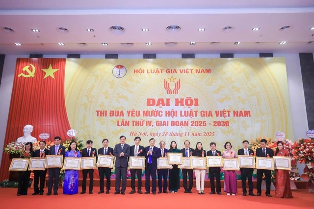 Hoi Luat gia,  Viet Nam anh 4