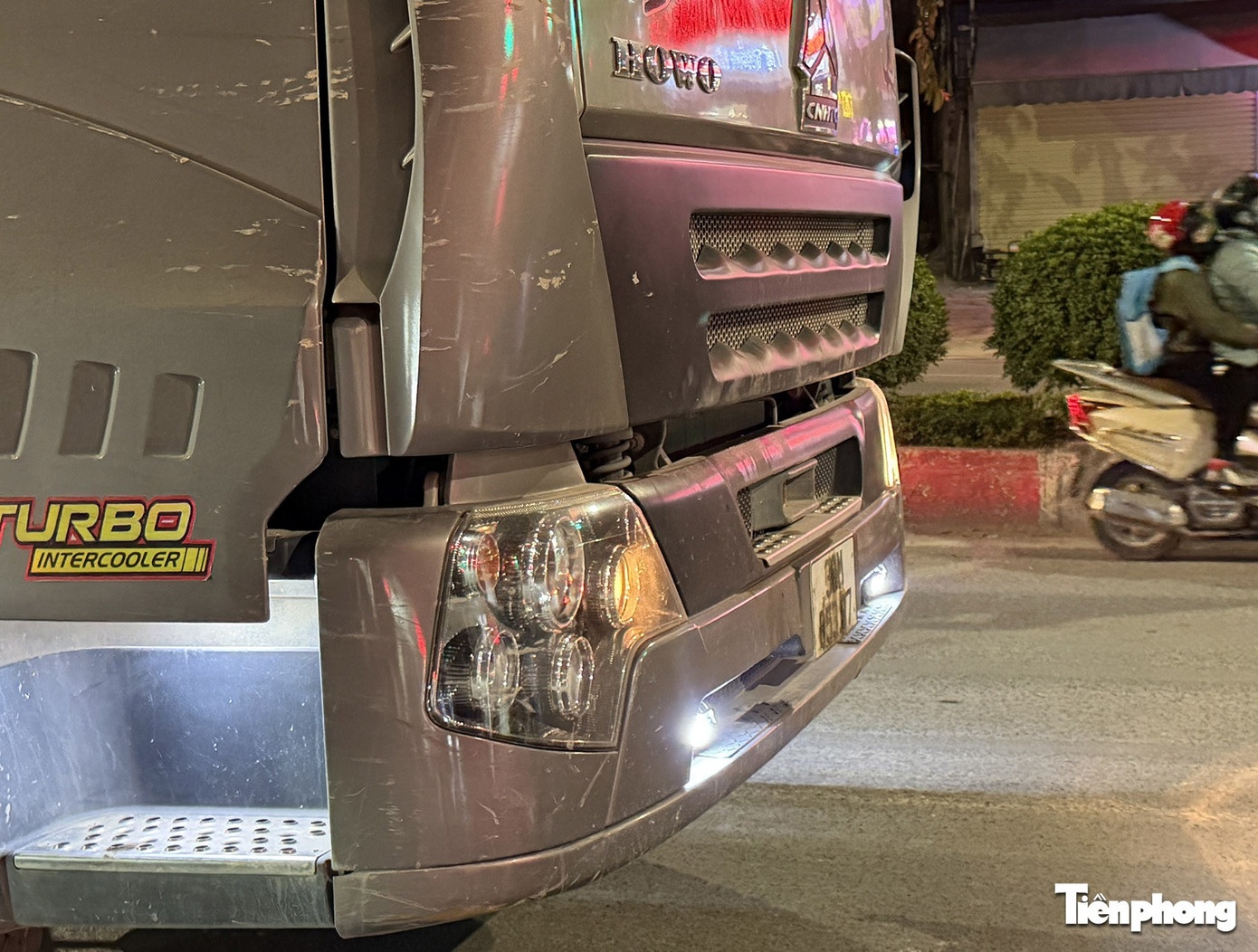 Xe HOWO Ha Noi anh 4