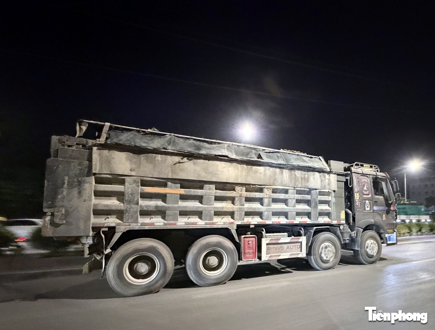 Xe HOWO Ha Noi anh 6