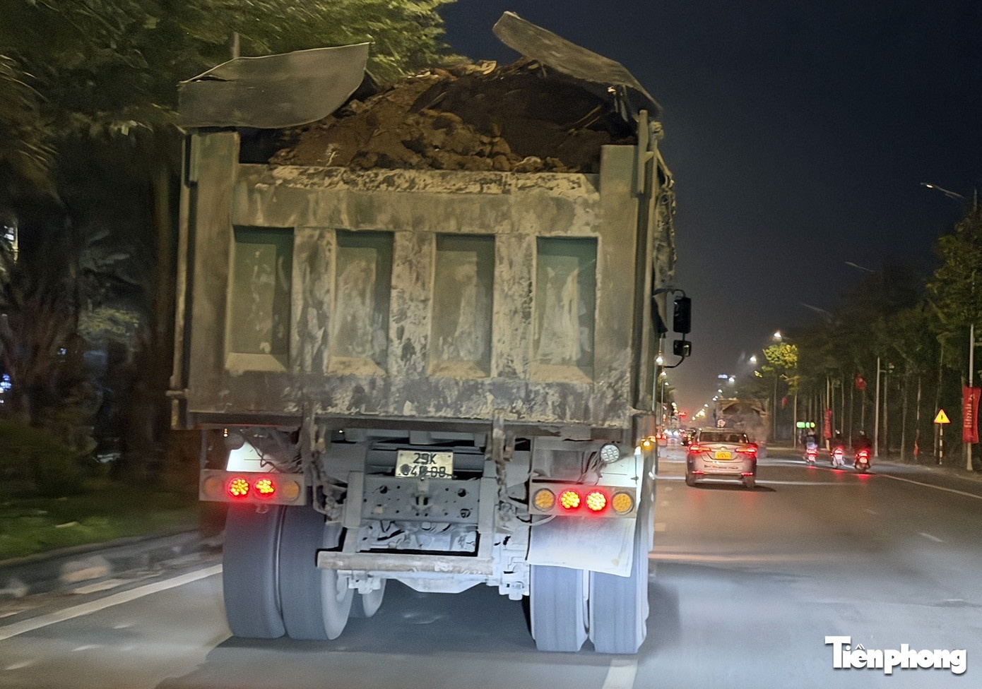 Xe HOWO Ha Noi anh 7