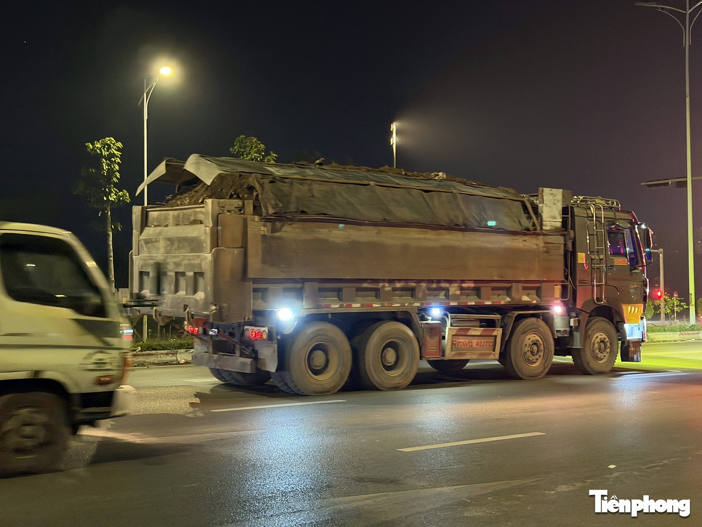 Xe HOWO Ha Noi anh 8