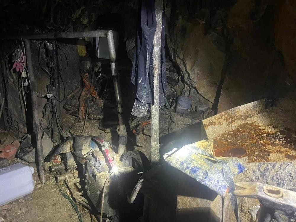 khai thac vang,  trai phep anh 3