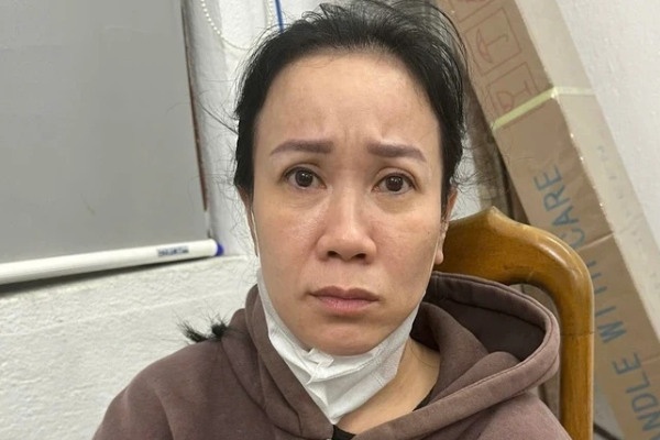 Lat tay chieu tro dong gia lam nguoi nha benh nhan de trom cap tai san hinh anh