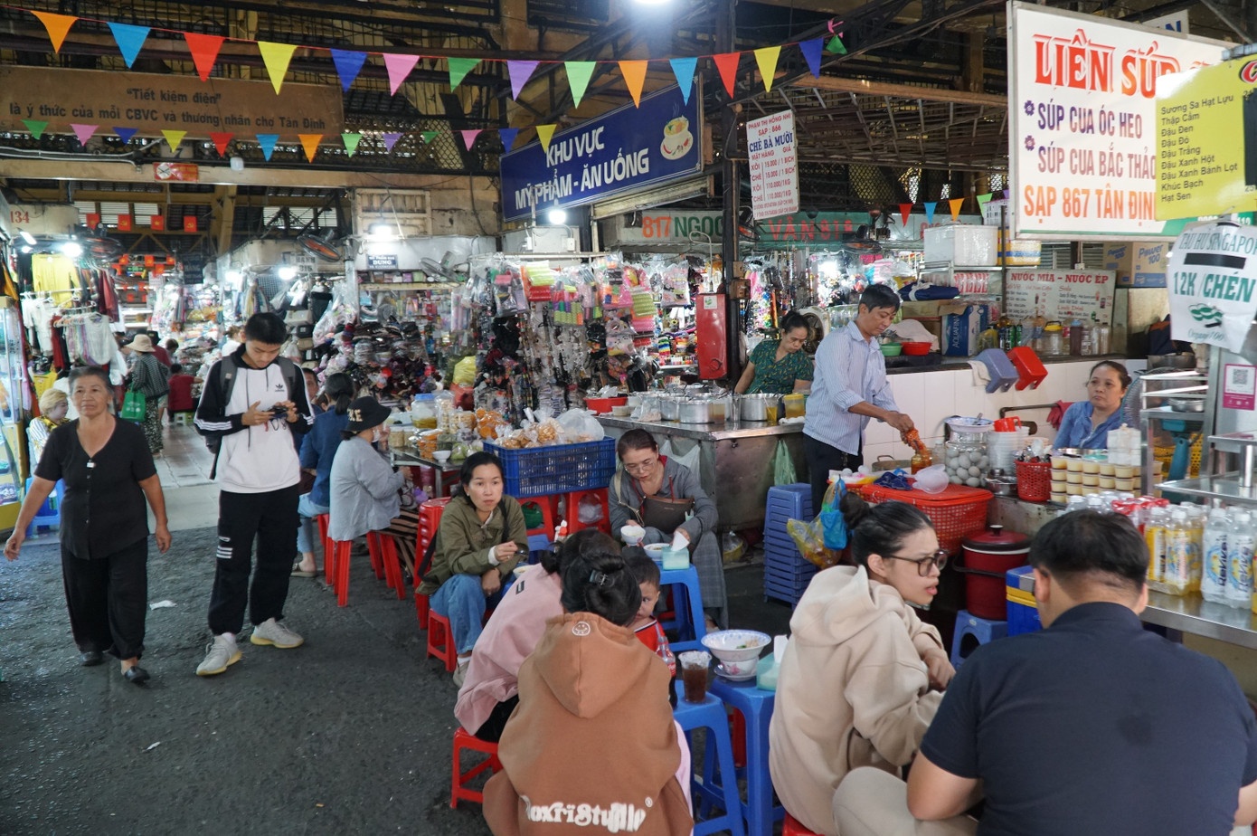 Cho Tan Dinh TP.HCM anh 5