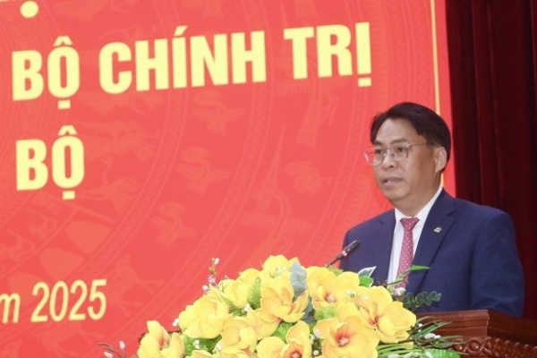 Dong chi Phan Thang An giu chuc Bi thu Tinh uy Cao Bang hinh anh