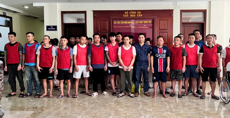 Boc go,  Nhom doi tuong,  Cho vay lai nang,  Su dung ma tuy,  danh bac anh 2