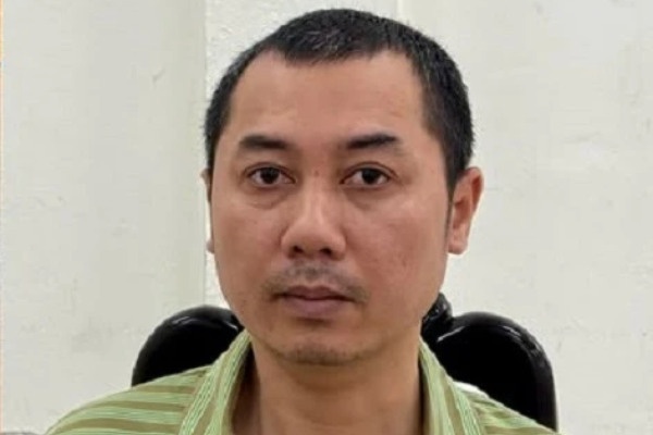 Mau thuan mua ban dat, nguoi dan ong cam dao tan cong em ho hinh anh