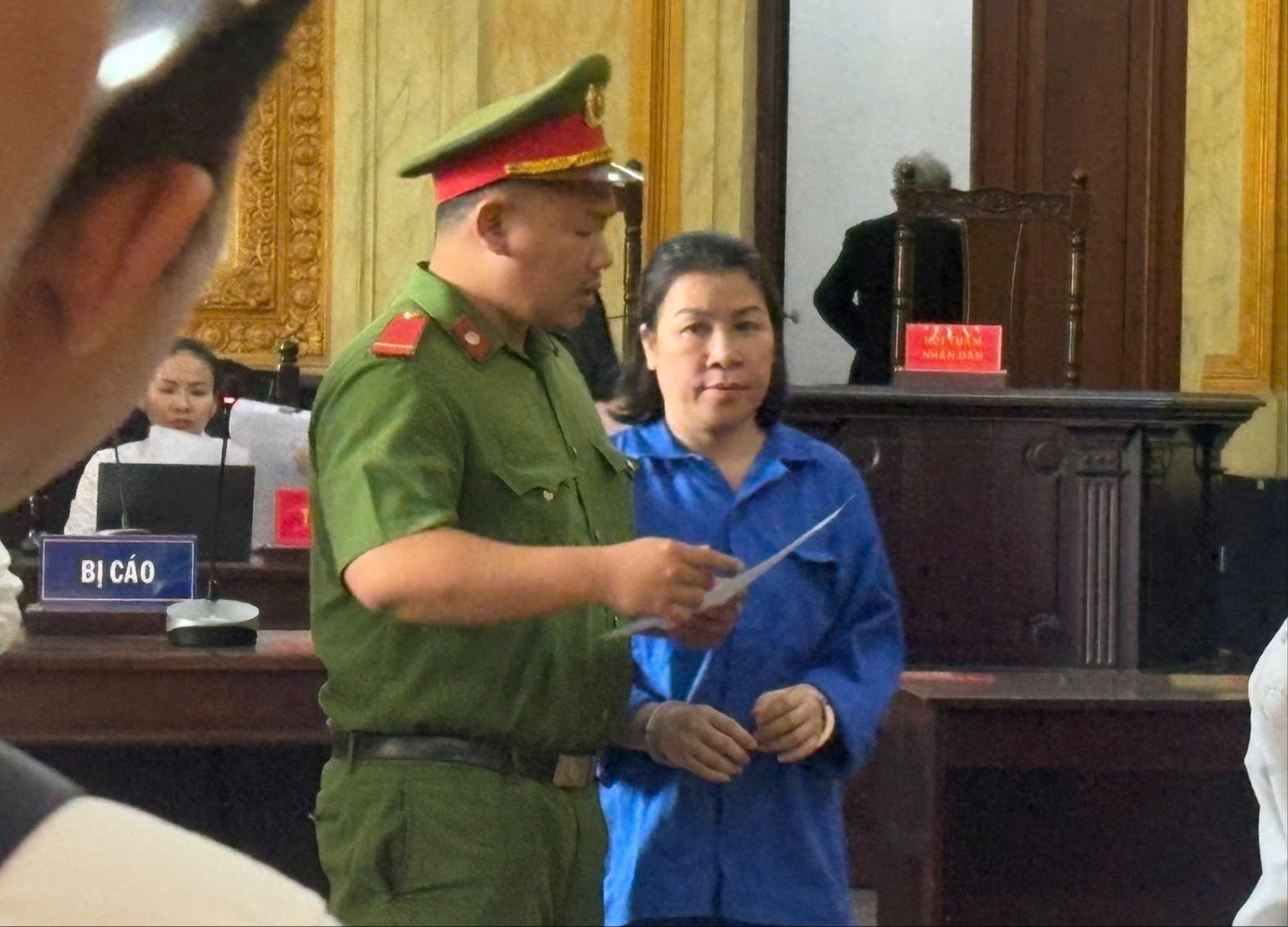 Tiep tuc dieu tra vu nguoi phu nu lua dao chiem doat 35 ty dong hinh anh