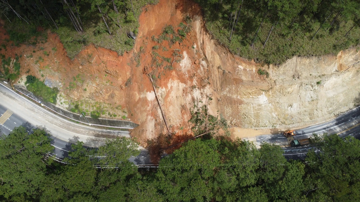 Cong bo,  tinh huong khan cap anh 1