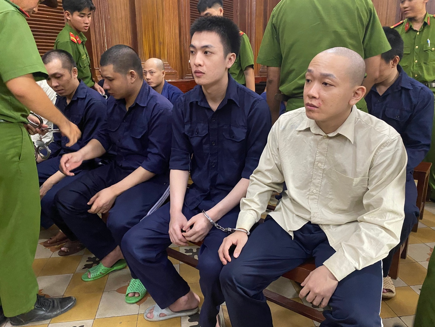 Lap 'Nhom moi Noi' cho vay cat co roi tat son doi no hinh anh