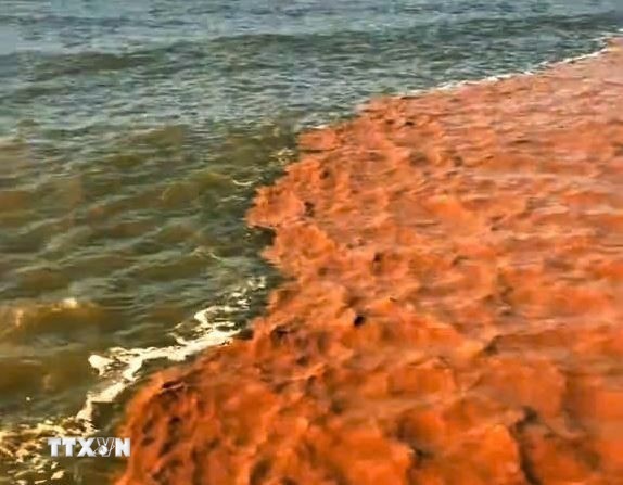 Hien tuong,  2 mau nuoc,  ky la anh 1