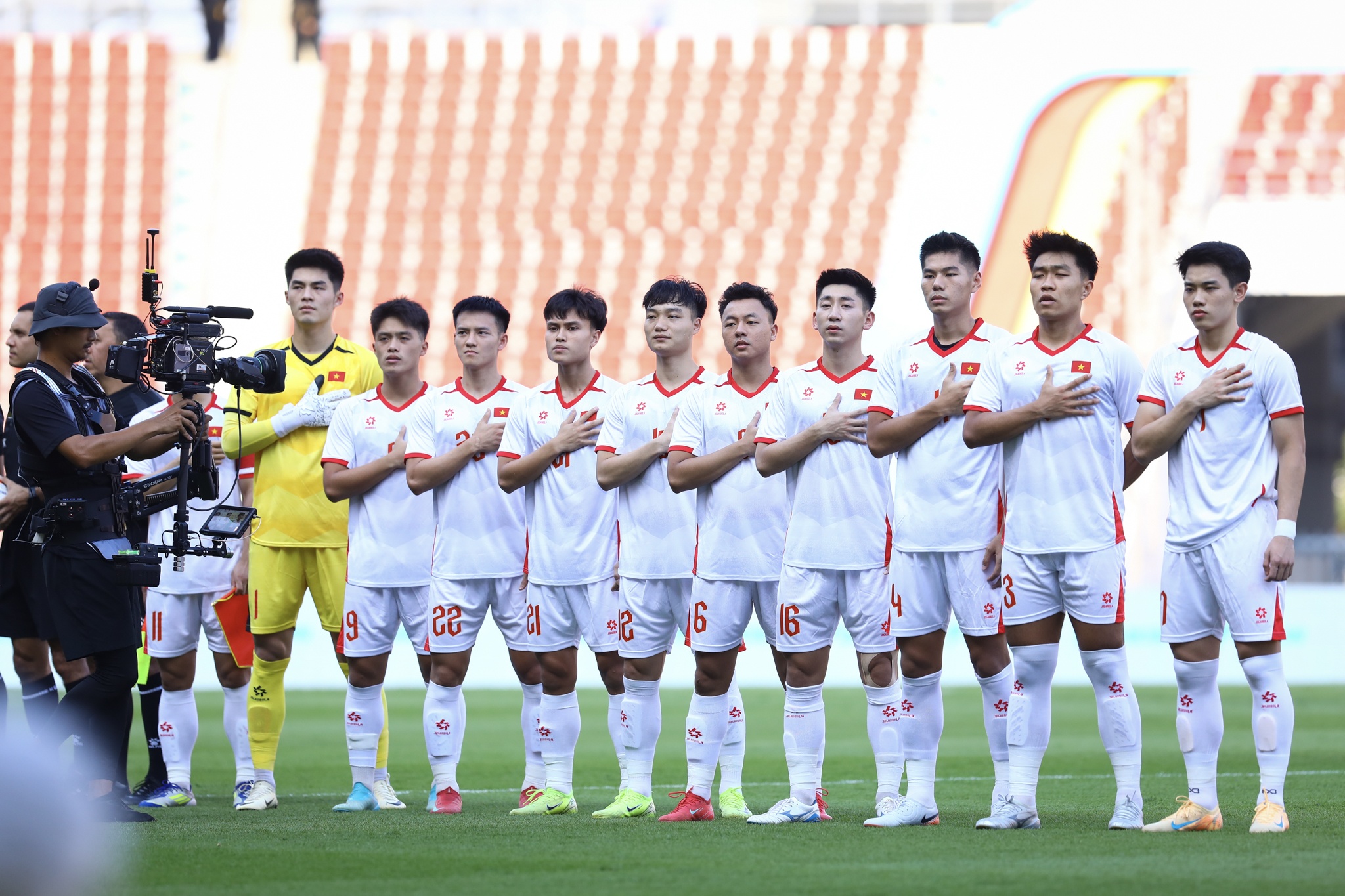 11 cau thu da chinh cua U22 Viet Nam la ai? hinh anh