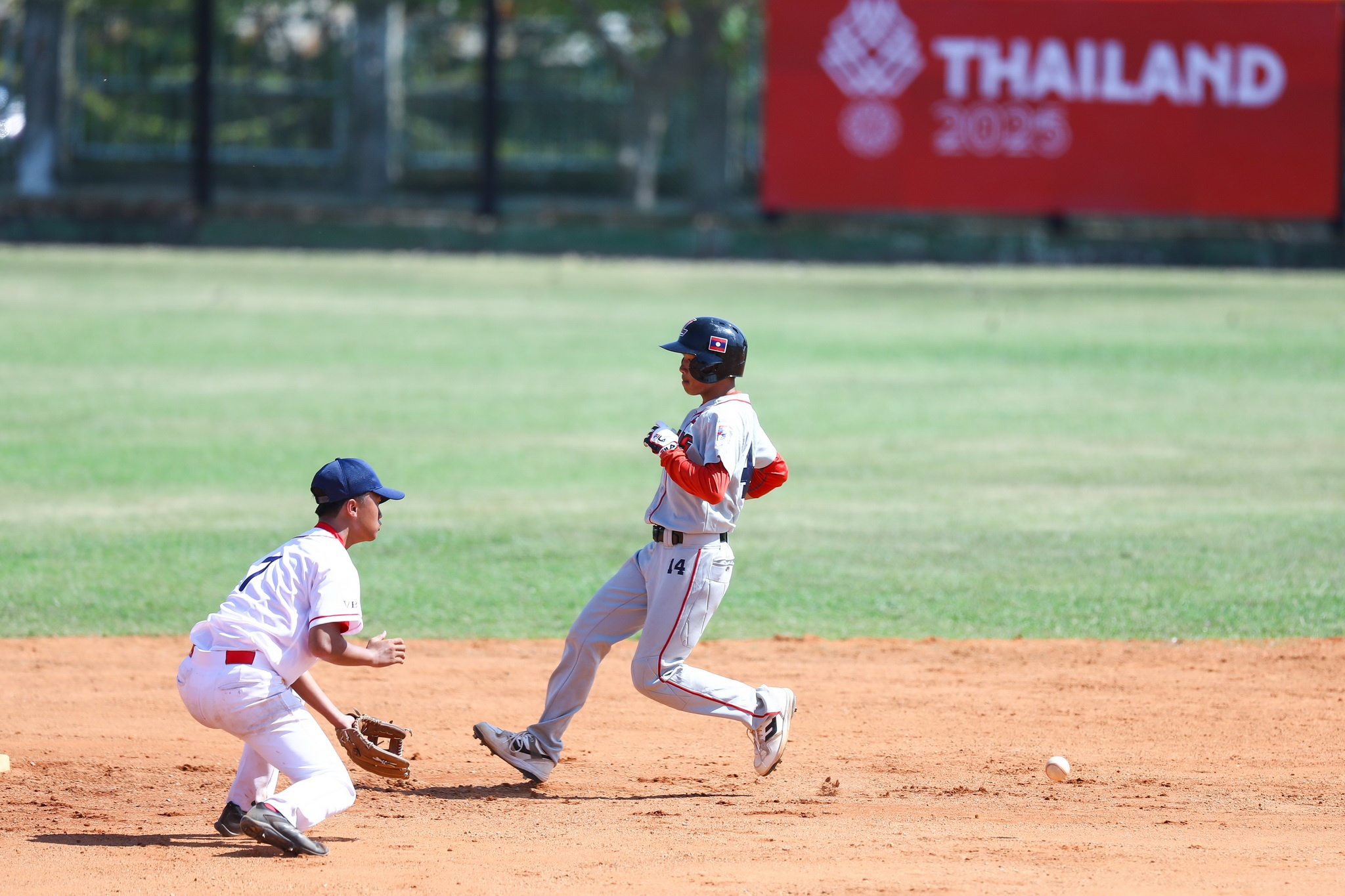 Foto Bisbol SEA Games 5 Bong chay SEA Games anh 5